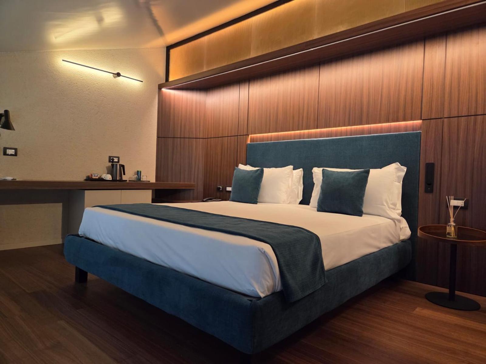 Fauno Urban Resort Рим Екстериор снимка